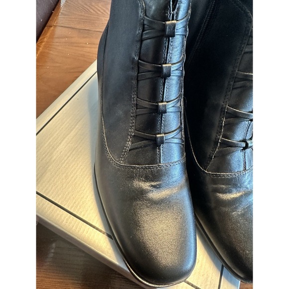 Boston Accent Elle Womens 9M Black Leather Faux Lace Side Zip Ankle Boots - Picture 9 of 9